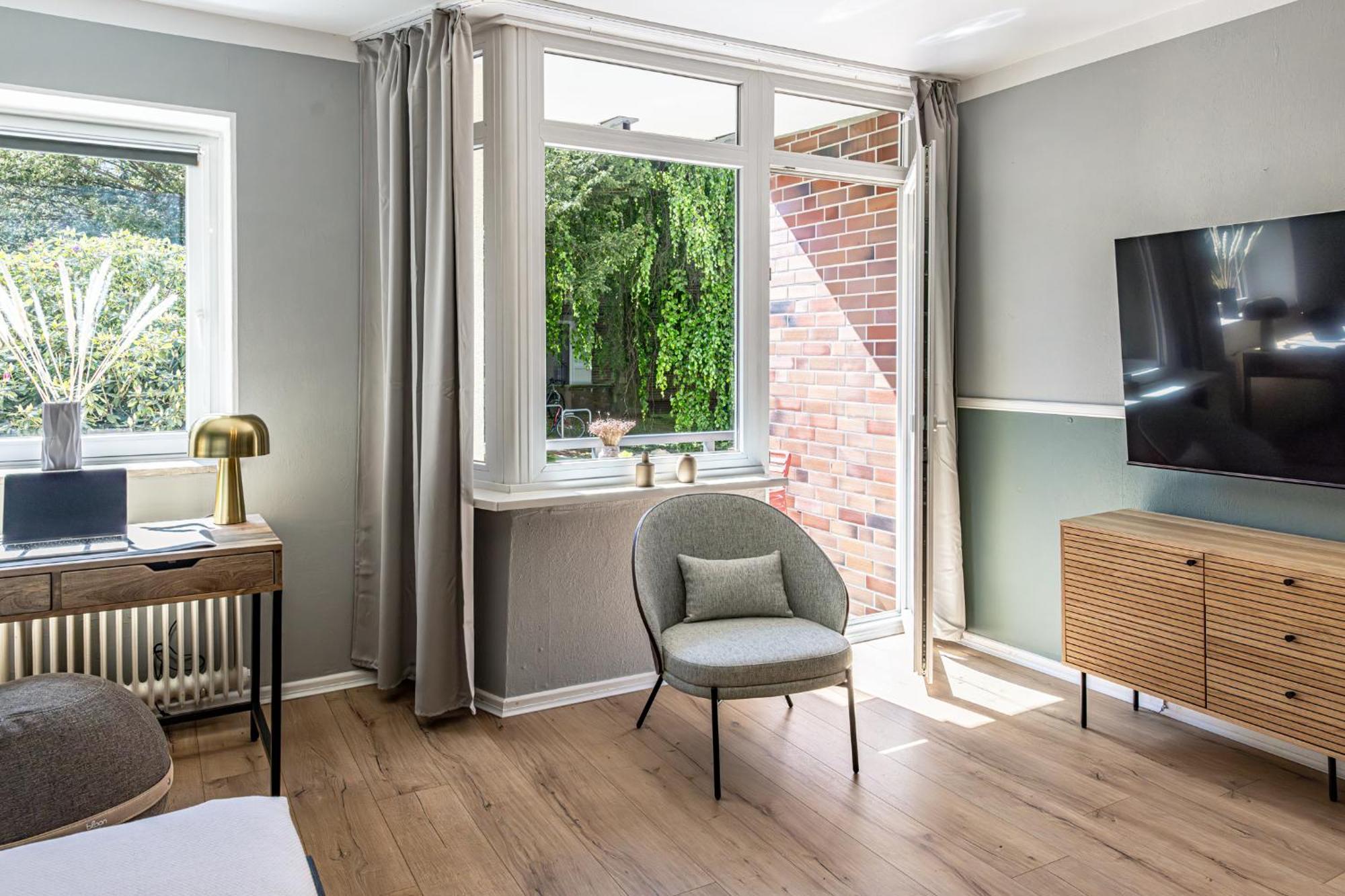 Have-A-Nice-Stay - Nahe Bahnhof Ahrensburg - 20 Minuten Nach Hamburg - Trotzdem Ruhig Gelegen - 6 Minuten Zu Fuss Ins Zentrum Ahrensburg - Modern Eingerichtet Eksteriør bilde